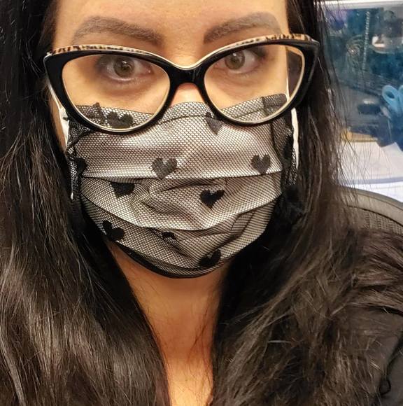 Meet your Posher, Sarah - Picture 1 of 1